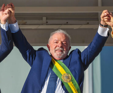 Lula toma posse como presidente