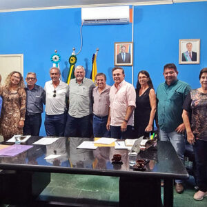 Visita ao prefeito de Guia Lopes da Laguna