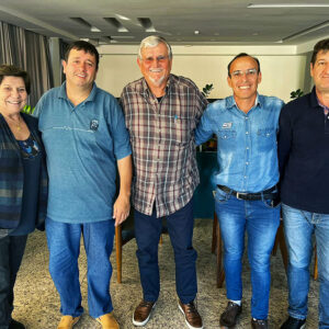 Reunião com companheiros de Antônio João