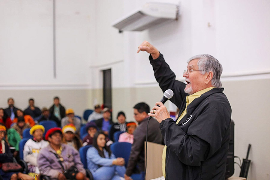 Conferência com povos originários em Amambai