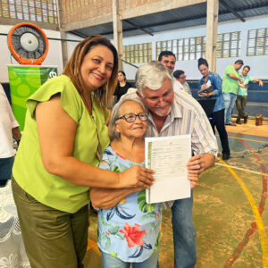 Entrega de títulos no Assentamento Patagônia