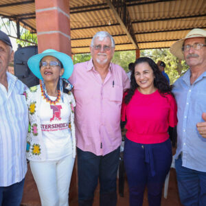 Entrega de títulos no Assentamento 7 de Setembro