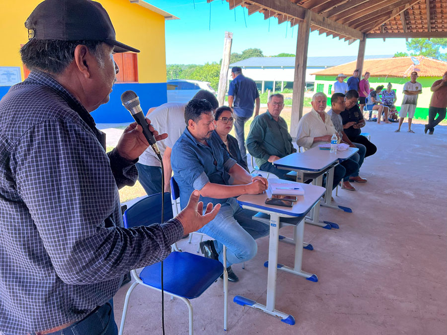 Encontro com indígenas das aldeias Alves de Barros e Campina