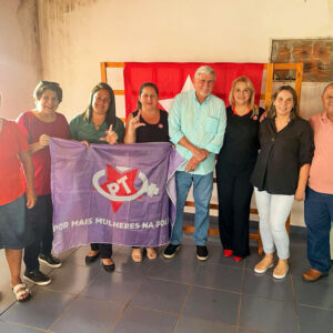 Encontro com companheiros em Juti