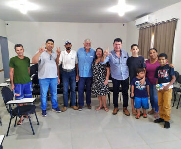 Com militantes em Sonora