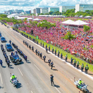 Lula toma posse como presidente