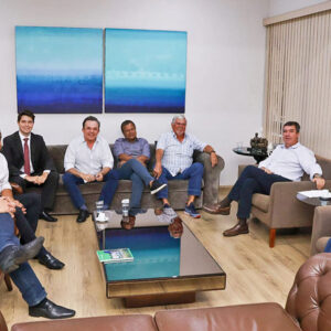 PT define apoio ao governo de Eduardo Riedel em MS