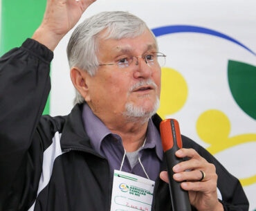 Nunca me afastei da causa que me originou Nunca me afastei da causa que me originou