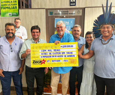 Entregando emenda para saúde em Nioaque