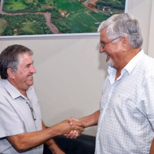 Com o prefeito de Guia Lopes da Laguna