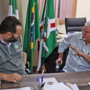 Com o prefeito de Miranda