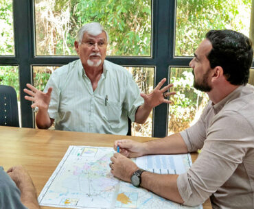 Zeca atualiza andamento de projetos de infraestrutura para agricultura familiar