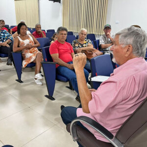 Com companheiros e companheiras de Costa Rica