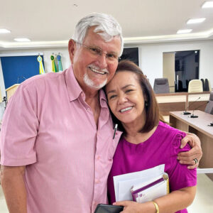 Com companheiros e companheiras de Costa Rica