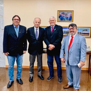 Audiência com ministro da Defesa