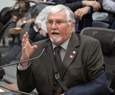 Zeca solicita integração entre MDA e MDS para fiscalização de programas sociais