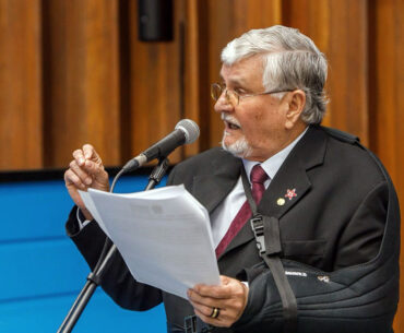 Zeca cobra regulamentação das atividades de Legendários em áreas de preservação