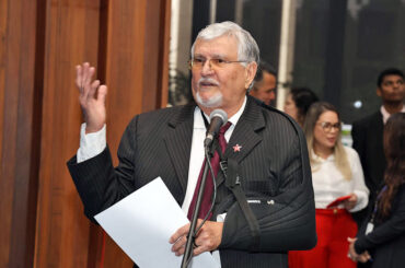 Zeca cobra transparência da FCMS sobre valores oriundos do Ministério da Cultura