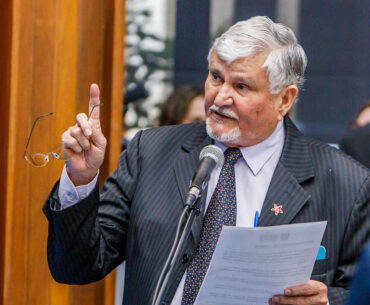 Zeca cobra finalização das obras de reforma em posto de saúde de Rochedo