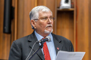 Zeca propõe sinalização para entrada de comunidade terapêutica em Batayporã