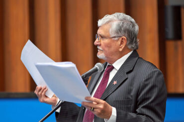 Zeca apresenta moção de congratulação à TV Alems pelo programa "MS e suas histórias"