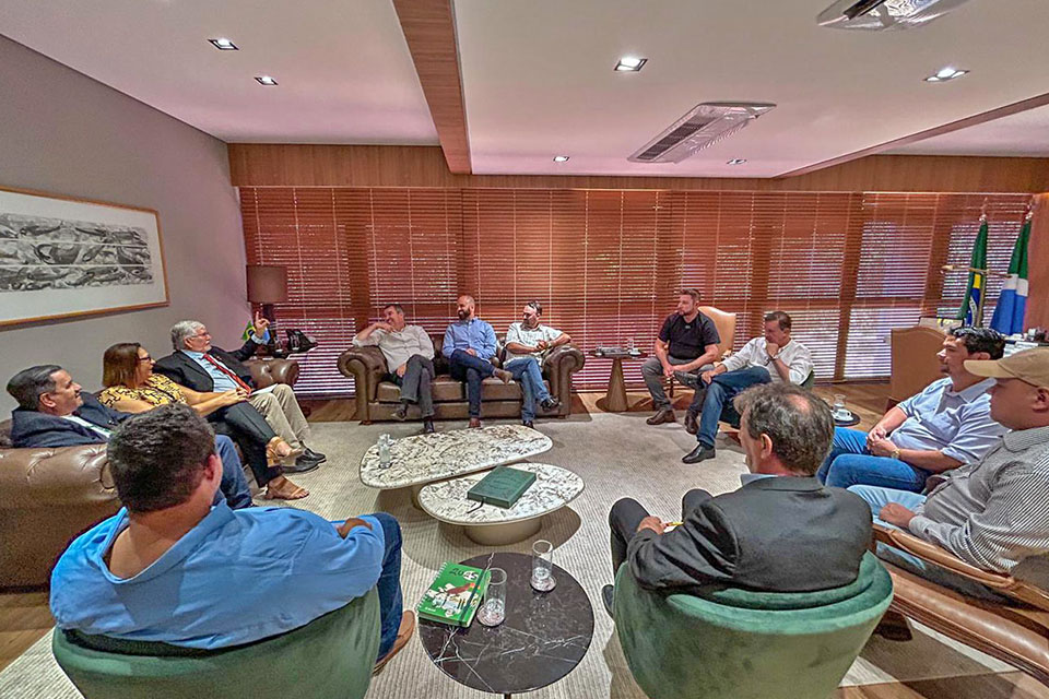 Zeca obtém compromisso do governo para asfalto em estradas do Assentamento Itamarati