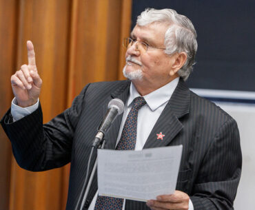 Zeca cobra proteção a indígenas afetados por pulverização de agrotóxicos Zeca cobra proteção a indígenas afetados por pulverização de agrotóxicos