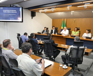 Zeca discute melhorias no acesso de agricultores familiares ao Pronaf Zeca discute melhorias no acesso de agricultores familiares ao Pronaf