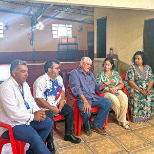 Visita a acampados de Mundo Novo