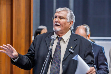 Zeca reforça pedido de vereadores por conclusão de creche em Nova Alvorada do Sul