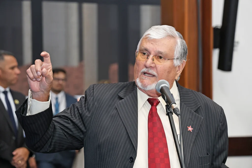 Zeca do PT apresenta projeto de lei que cria o Programa MS Trifásico Zeca do PT apresenta projeto de lei que cria o Programa MS Trifásico