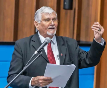 Zeca apresenta moção de aplauso a Lula pelo programa Minha Casa Minha Vida