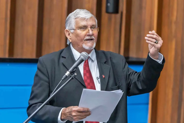 Zeca apresenta moção de aplauso a Lula pelo programa Minha Casa Minha Vida