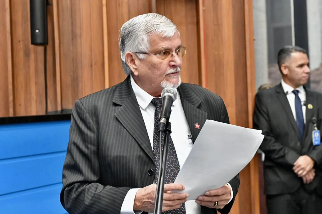 Zeca cobra estudo técnico para ampliar sinal de telefonia móvel em áreas rurais de MS